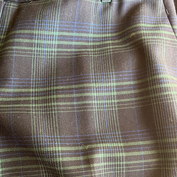 J. Crew.  Like new!  I love these!  Size 4.  Pockets - Picture 2 of 7